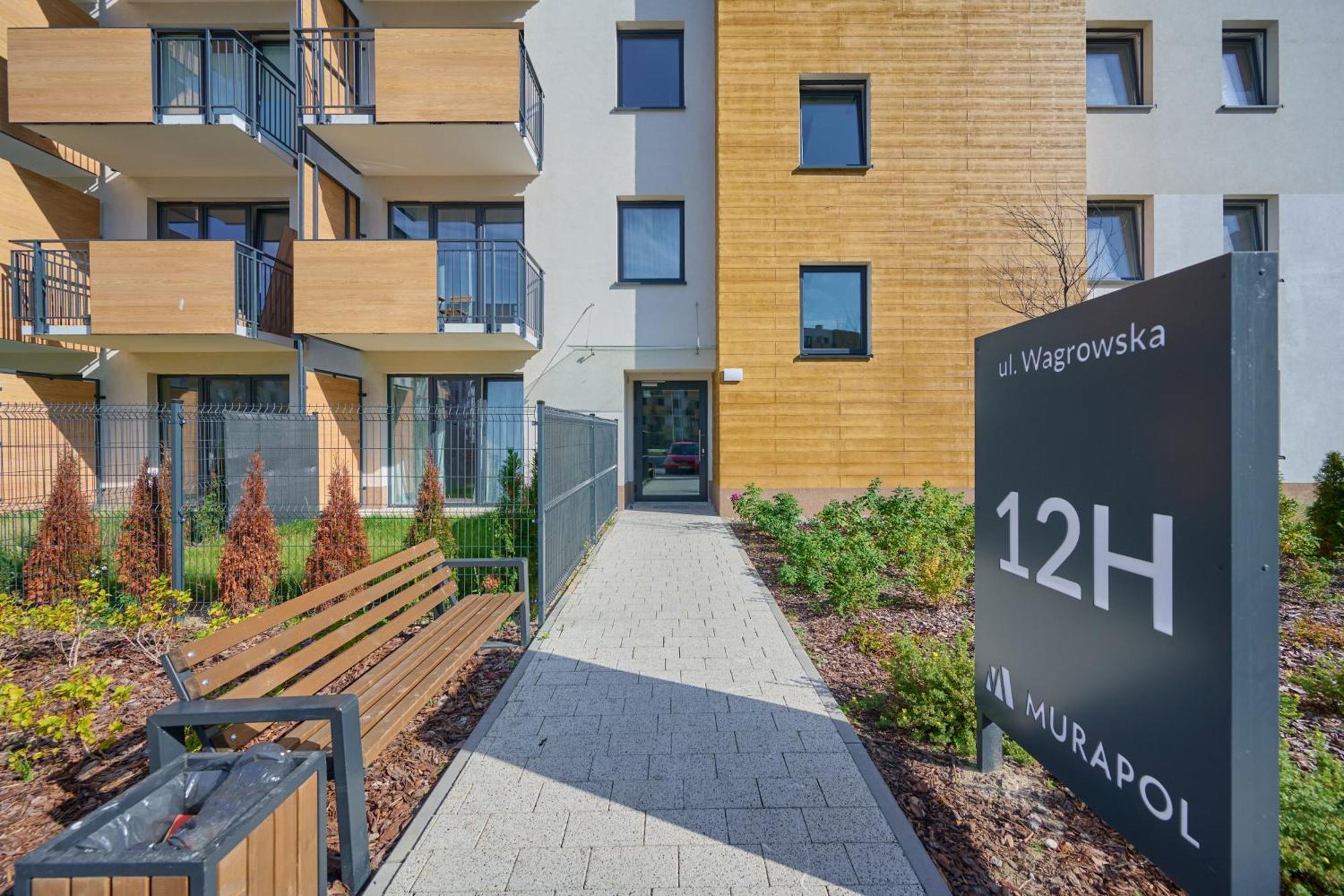Fresh & Stylish Apartments In Poznan With Parking & Balcony By Noclegi Renters Bagian luar foto